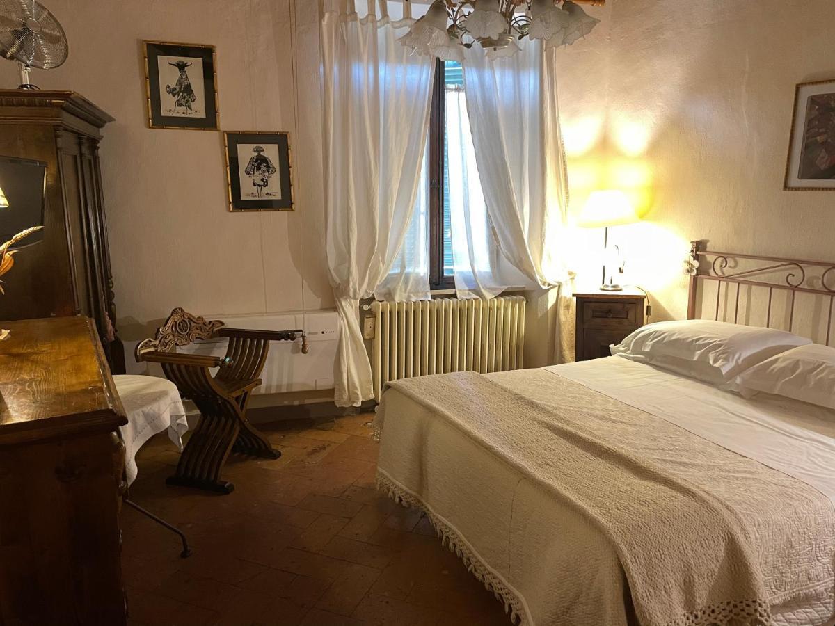 Guesthouse Da Idolina Dal 1946 Montalcino Luaran gambar