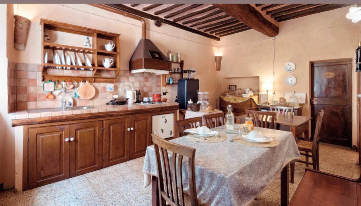 Guesthouse Da Idolina Dal 1946 Montalcino Luaran gambar