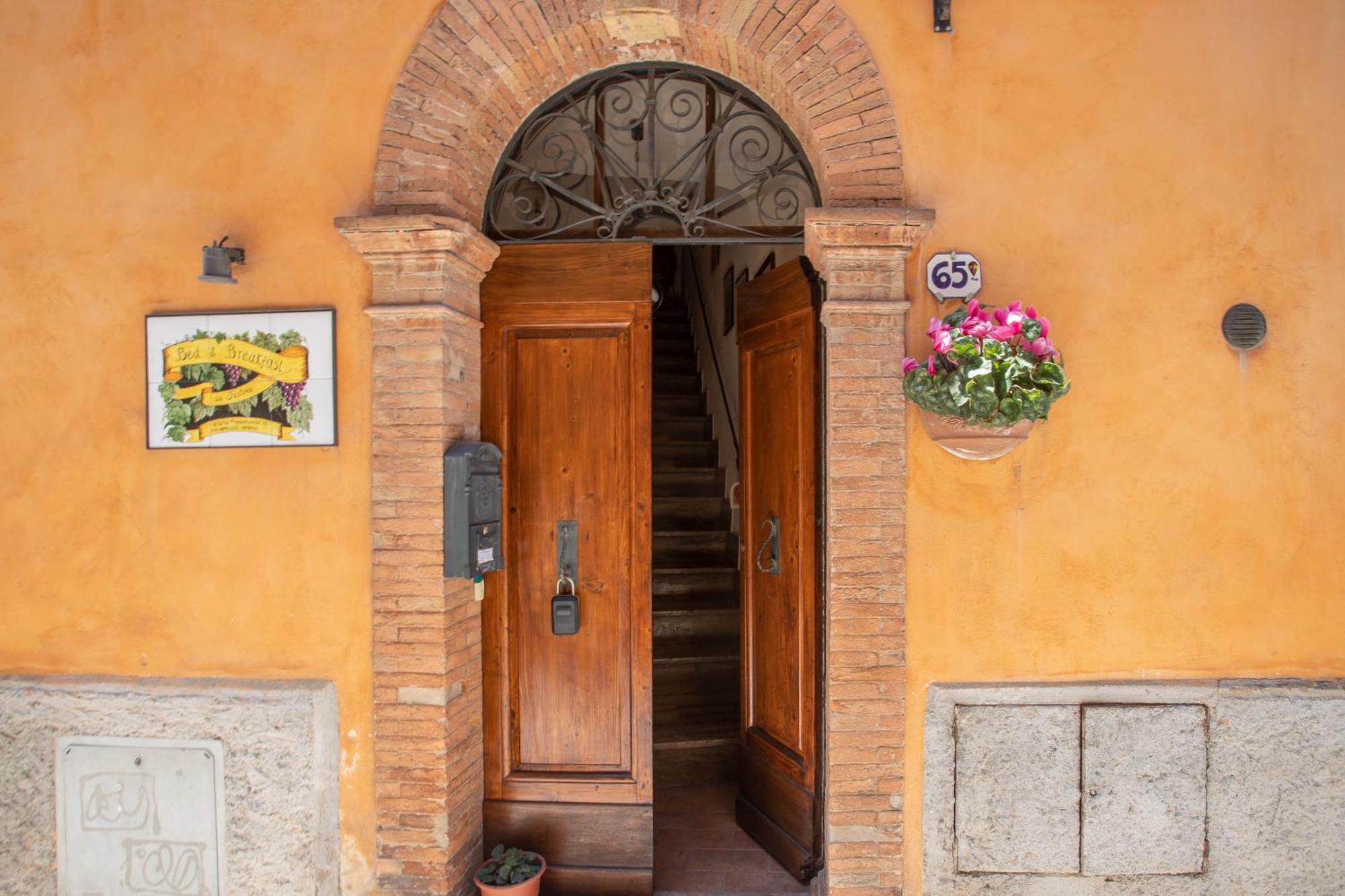 Guesthouse Da Idolina Dal 1946 Montalcino Luaran gambar